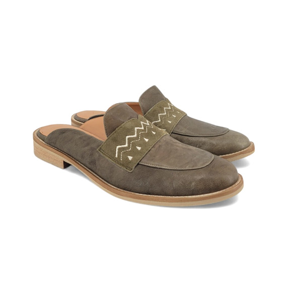 Sundance Green Leather Mule Slides Women’s Size 38 | Western Embroidered Slip-On - Picture 1 of 4